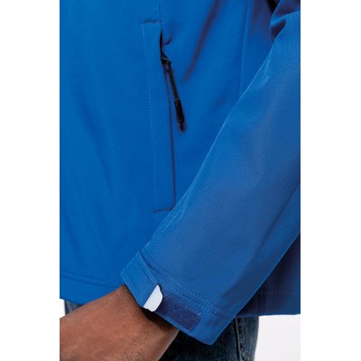 Chaqueta softshell con capucha extraíble