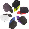 Gorra bicolor con visera plana