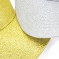 Gorra con Glitter y Rejilla