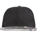 Gorra con Visera Plana y Ojales Negro / Gris