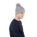 Gorro de punto y pompom