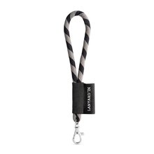 Lanyard corto con mosquetón banda elástica y etiqueta Negro