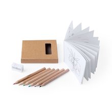Set con lápices de colores y bloc con dibujos en cartón natural Set de cartón natural con lápices de colores y dibujos